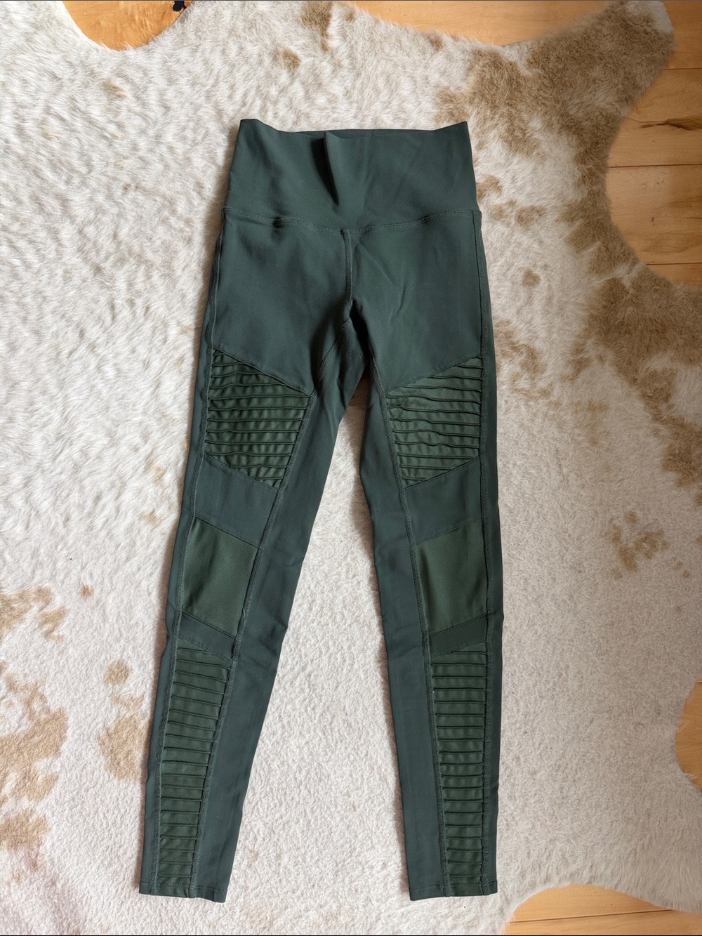 ALO Yoga Green Ribbed Panel Leggings